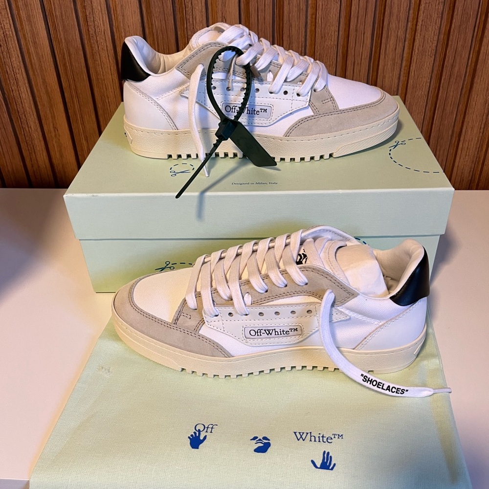 BNIB 5.0 Off—White sneakers size 38